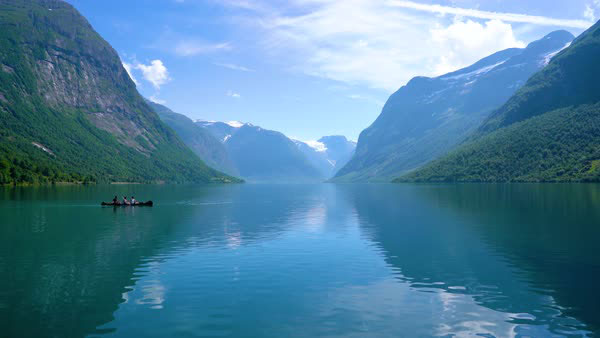 عکس طبیعت دریاچه