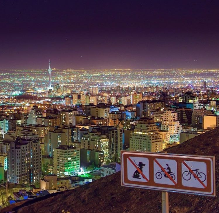 تصاویر هنرمندانه از زیبایی های تهران در شب