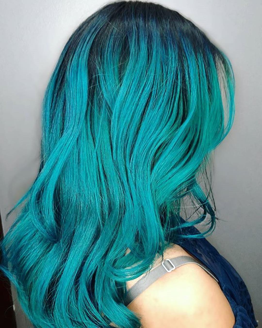 رنگ مو سبز آبی 