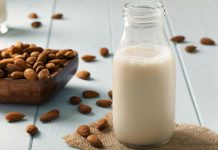 خواص شیر بادام چیست؟