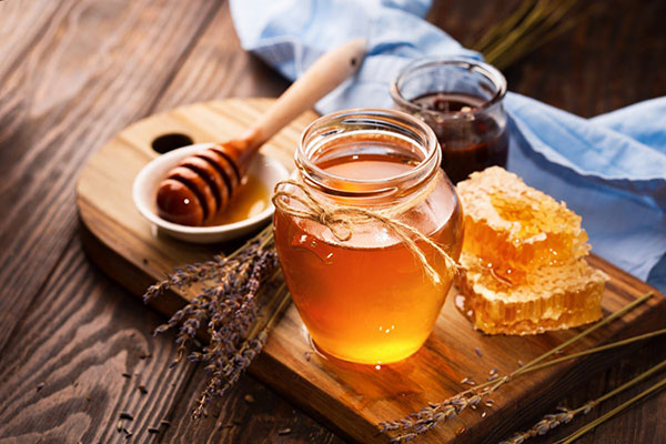 عسل طبیعی تنها ماده غذایی است که هرگز فاسد نمی شود