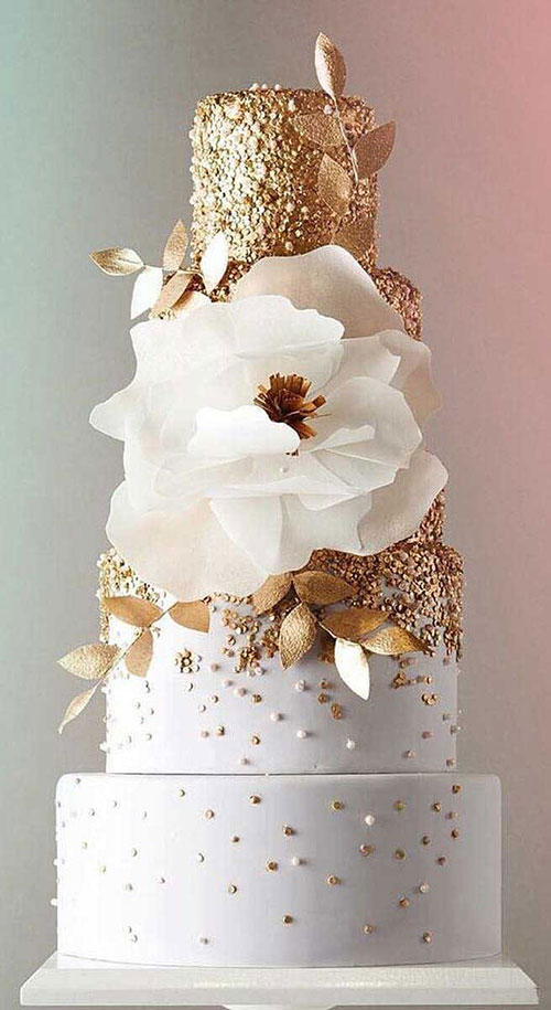 کیک عقد سفید طلایی
