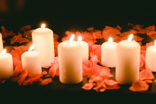 عکس عاشقانه شمع و گل