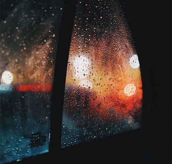 عکس باران در شب