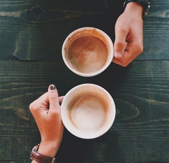 عکس عاشقانه قهوه خوردن دو نفره