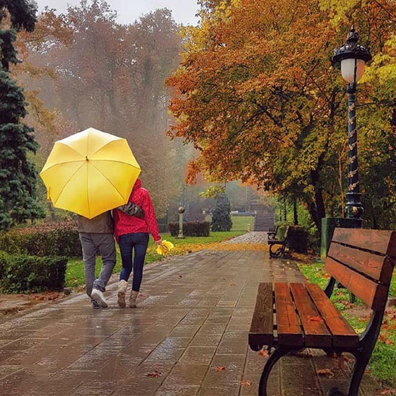 انشا ادبی توصیف یک روز بارانی پاییزی